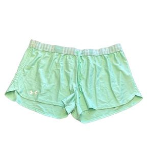 Women’s Under Armour Loose Fit Shorts - XL